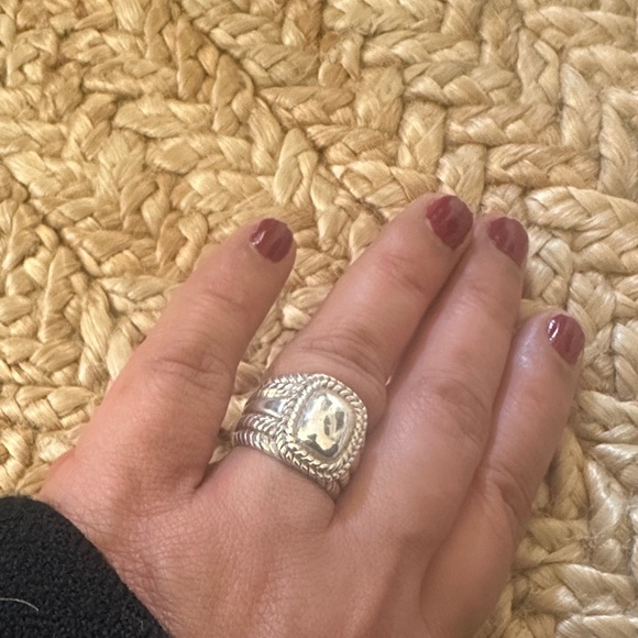 Jewelry - Vintage stamped Sterling Silver Statement Rope-Edge Ring in Silver